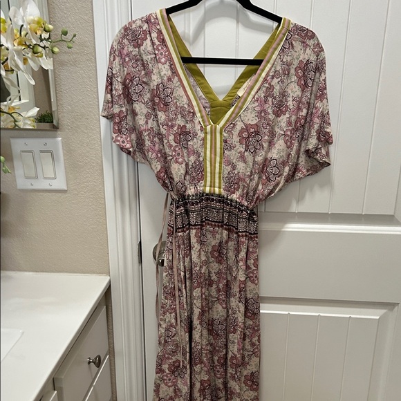 Mystree Pink and Cream Floral Maxi Boho Dress - Picture 1 of 4